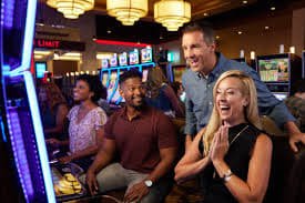 Responsible gaming message for adult users of the 33bet game lobby